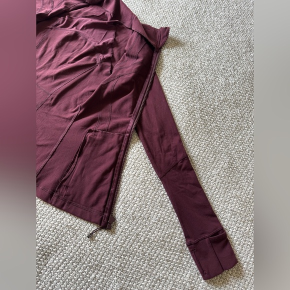 lululemon burgundy define full zip fitted jacket size 4 - Picture 8 of 9